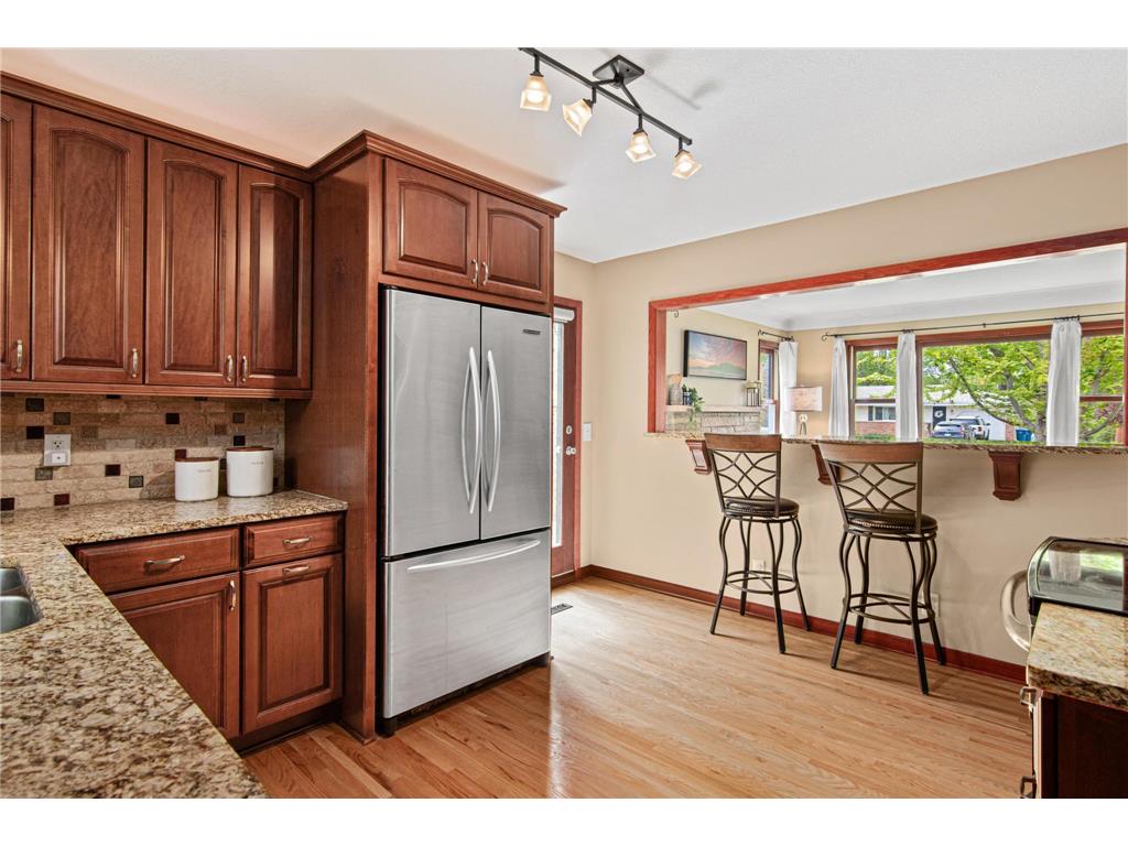 1420 Winnetka Avenue N Golden Valley MN 55427 7064048 image10
