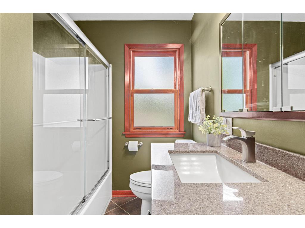 1420 Winnetka Avenue N Golden Valley MN 55427 7064048 image17