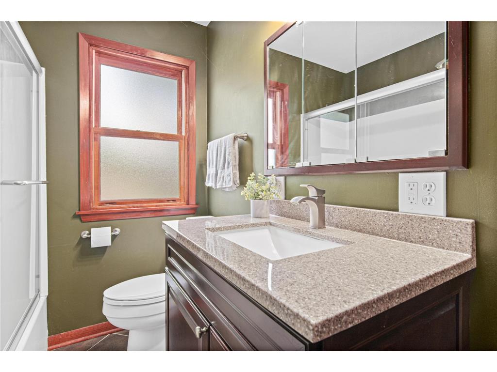 1420 Winnetka Avenue N Golden Valley MN 55427 7064048 image18