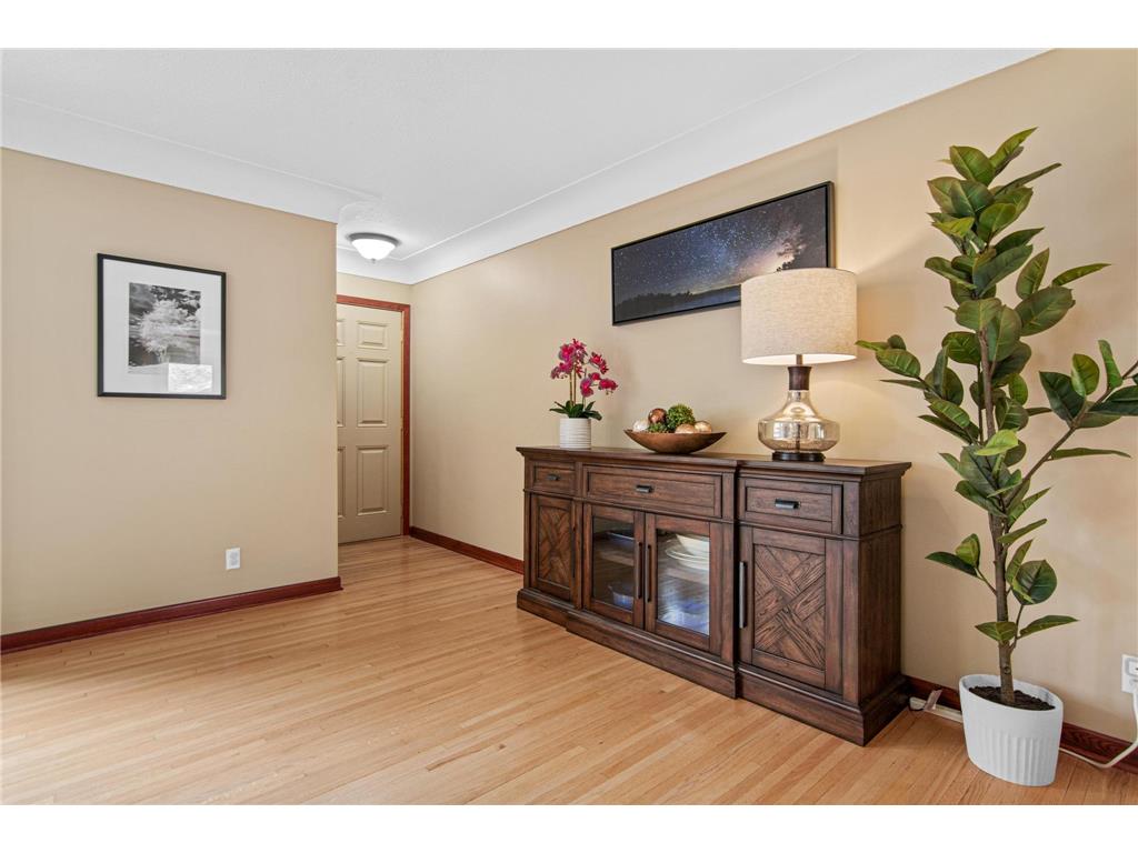 1420 Winnetka Avenue N Golden Valley MN 55427 7064048 image19