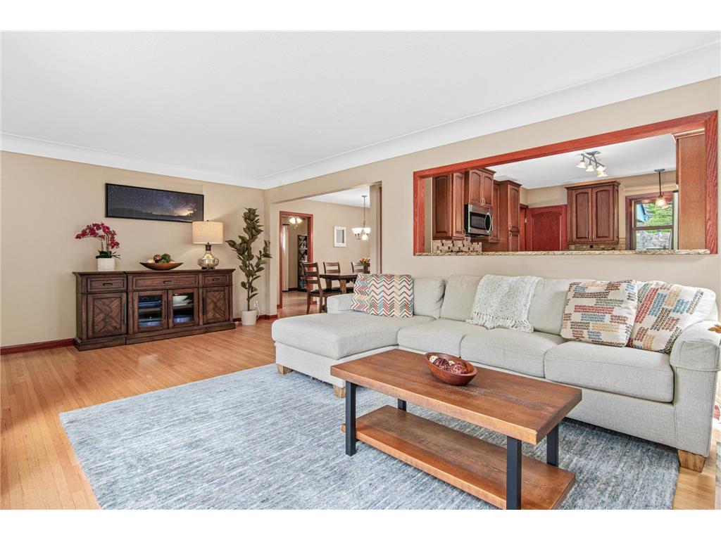 1420 Winnetka Avenue N Golden Valley MN 55427 7064048 image6