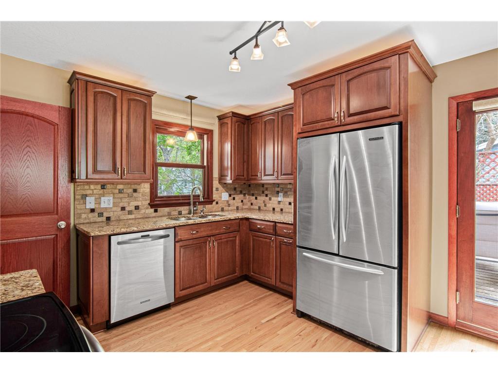 1420 Winnetka Avenue N Golden Valley MN 55427 7064048 image8