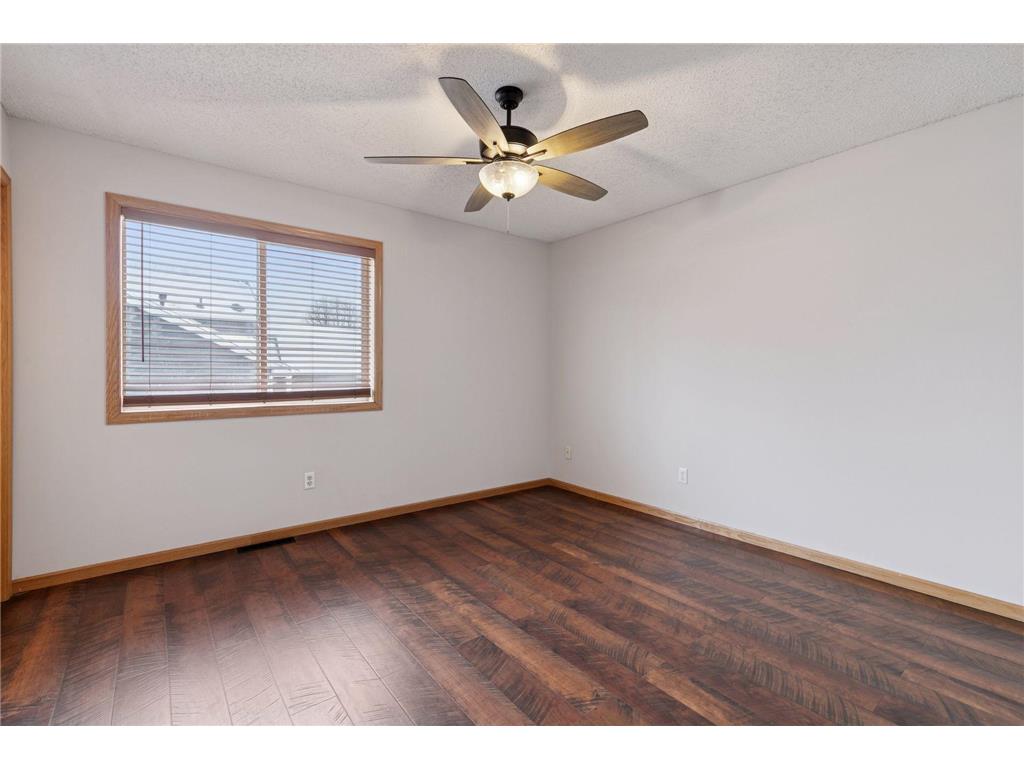 14200 Belfast Court Rosemount MN 55068 7018571 image24