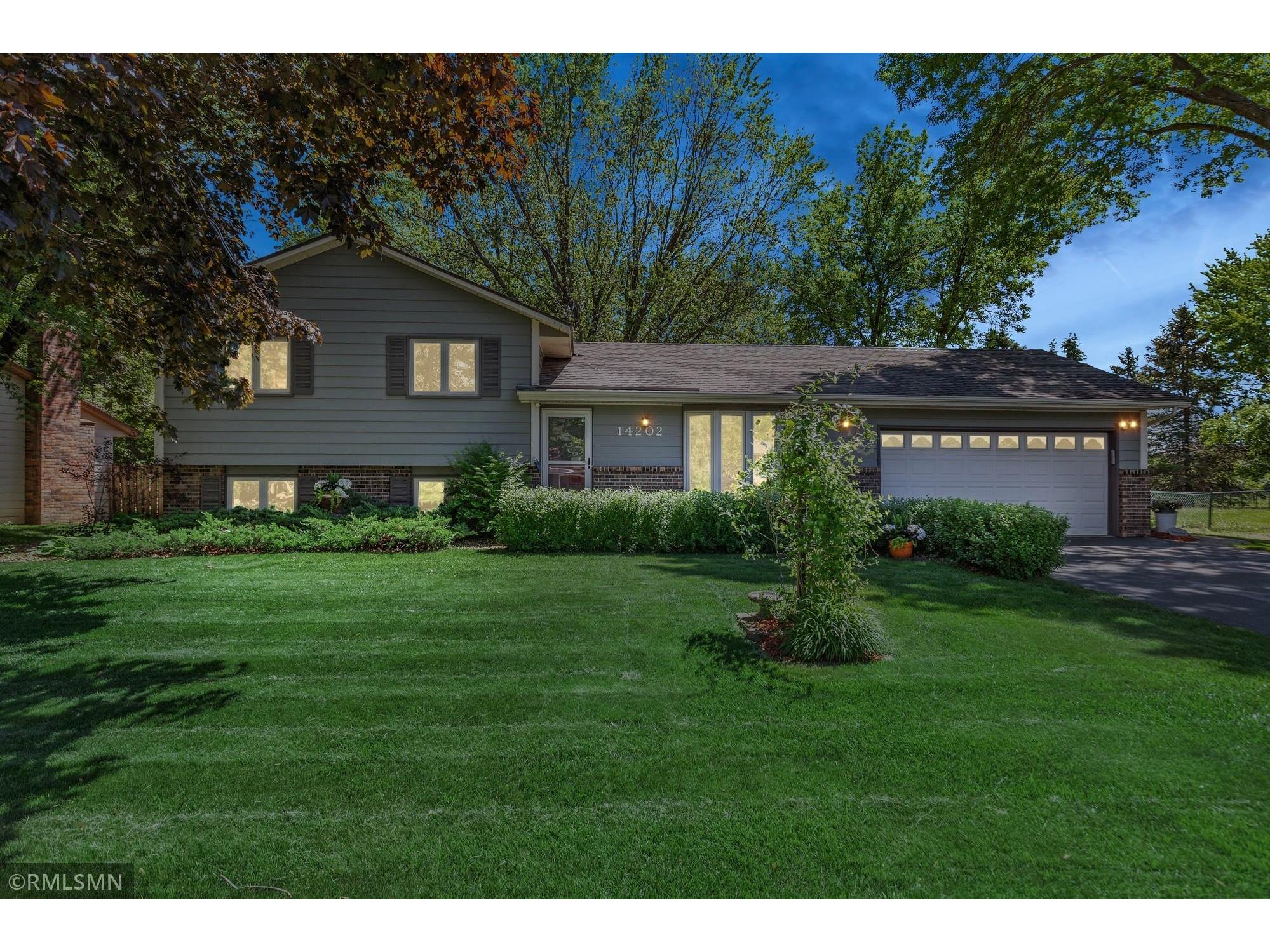 14202 Drexel Court, Apple Valley, MN 55124 MLS 5763049 Edina Realty