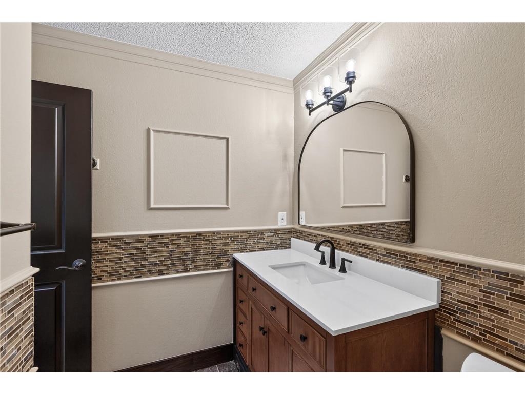 1421 63rd Lane Brooklyn Center MN 55430 7038445 image22