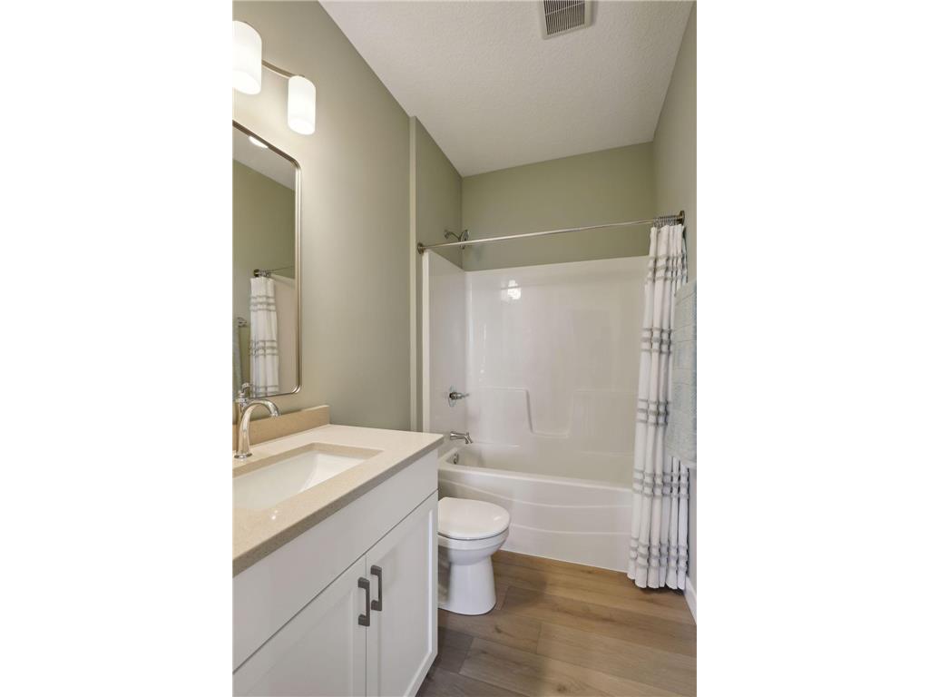 1421 Anchor Avenue River Falls WI 54022 7038997 image18