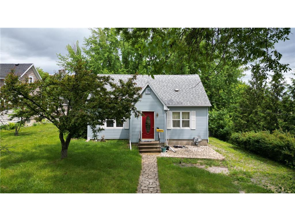 1421 E Hawthorne Street Albert Lea MN 56007 6546661 image1