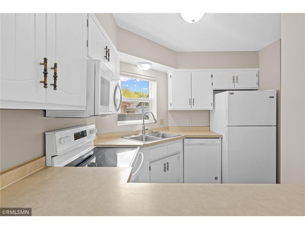 1421 Granada Trail N Oakdale MN 55128 7065086 image11