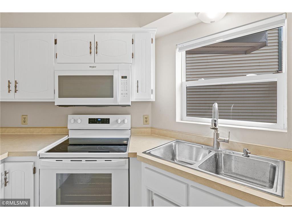 1421 Granada Trail N Oakdale MN 55128 7065086 image13