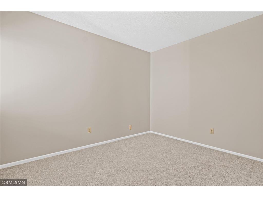 1421 Granada Trail N Oakdale MN 55128 7065086 image22