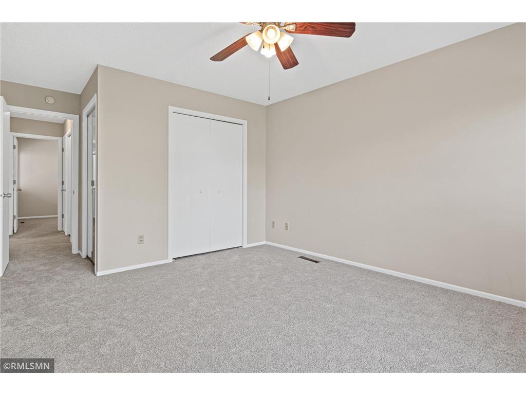 1421 Granada Trail N Oakdale MN 55128 7065086 image24