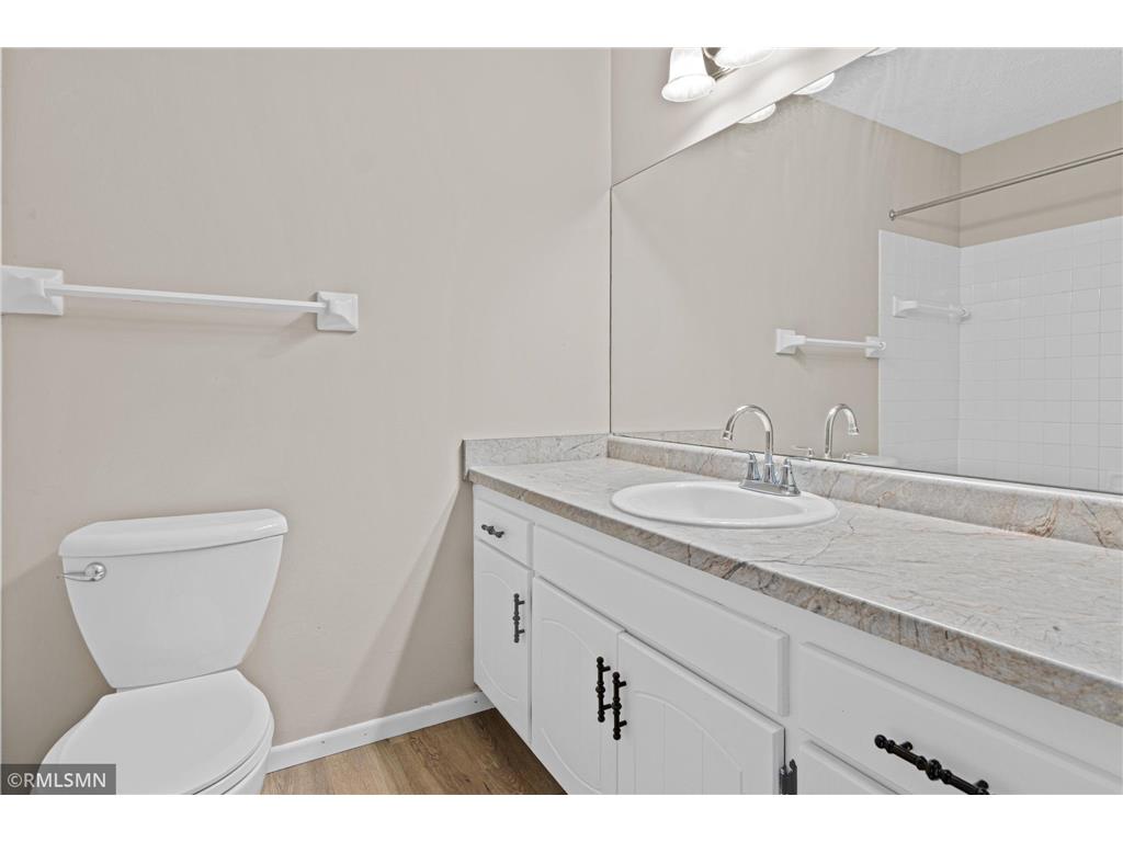 1421 Granada Trail N Oakdale MN 55128 7065086 image26