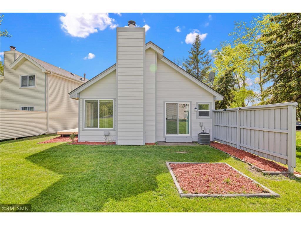 1421 Granada Trail N Oakdale MN 55128 7065086 image30