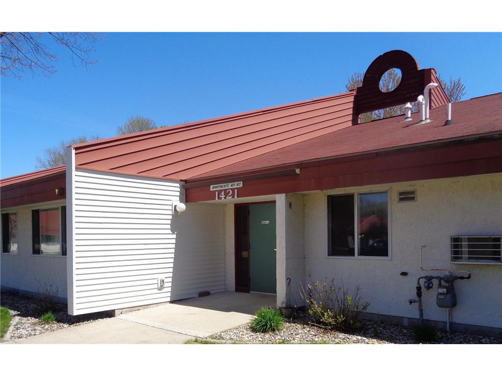 1421 Lake Avenue NW Willmar MN 56201 6510043 image1