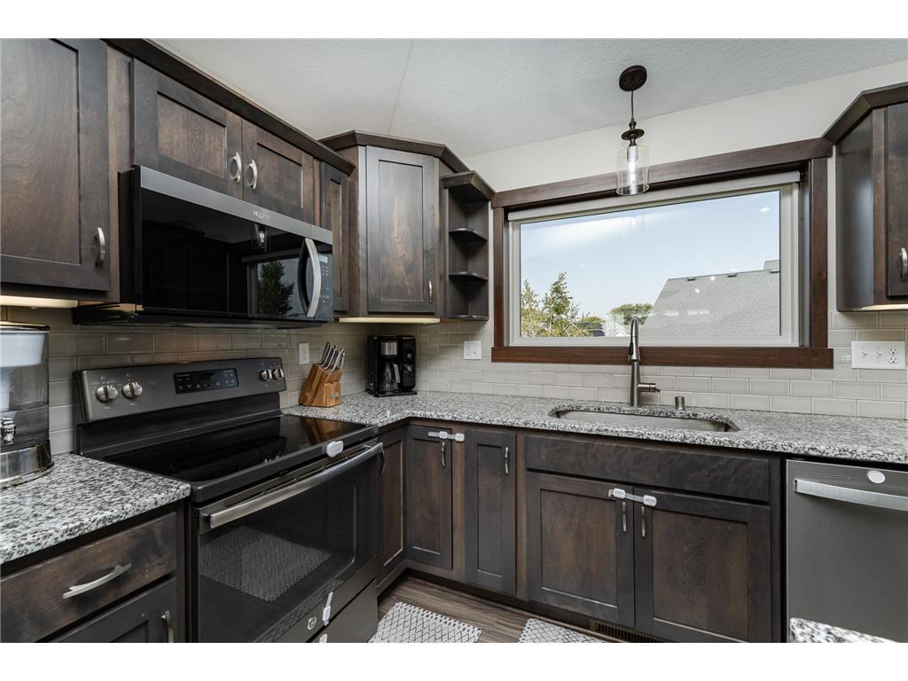 1421 Tunbridge Place NE Byron MN 55920 7001875 image11