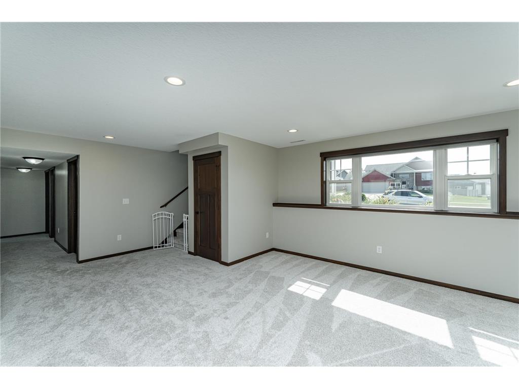 1421 Tunbridge Place NE Byron MN 55920 7001875 image22