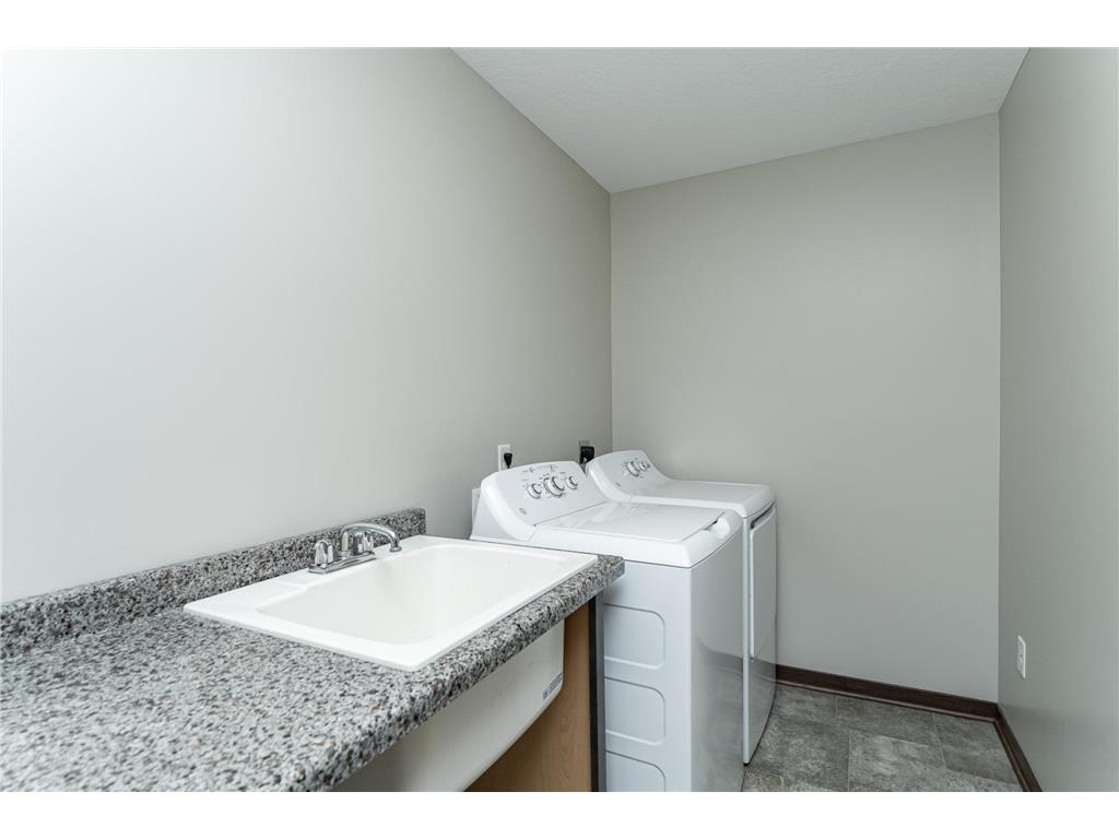 1421 Tunbridge Place NE Byron MN 55920 7001875 image31