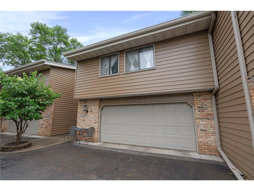 14210 Chestnut Drive, Eden Prairie, MN, 55347 MLS 6557643 Edina Realty