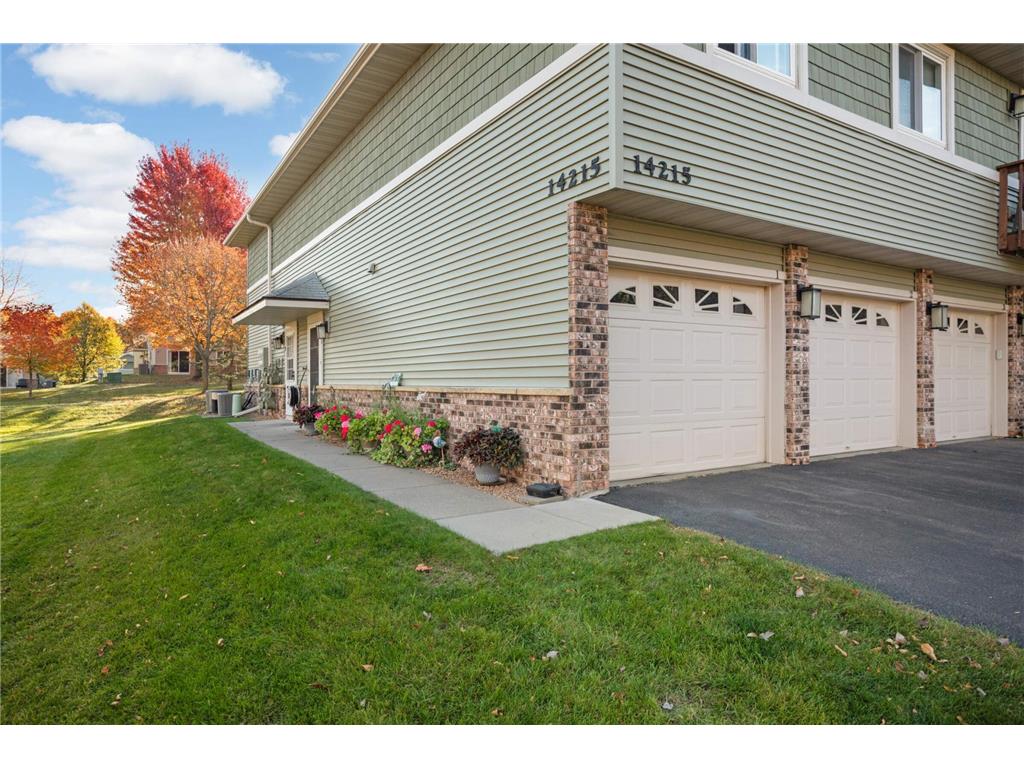 14215 44th Place N #1 Plymouth MN 55446 6620798 image1