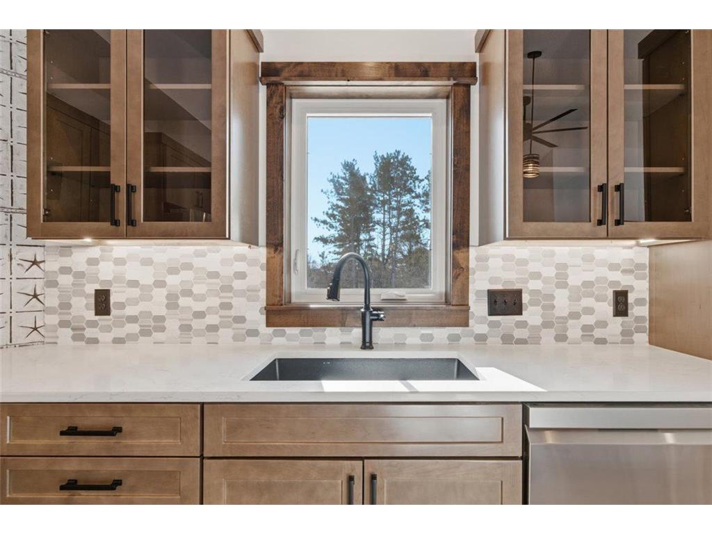 1422 Creekwood Drive New Richmond WI 54017 7023246 image3