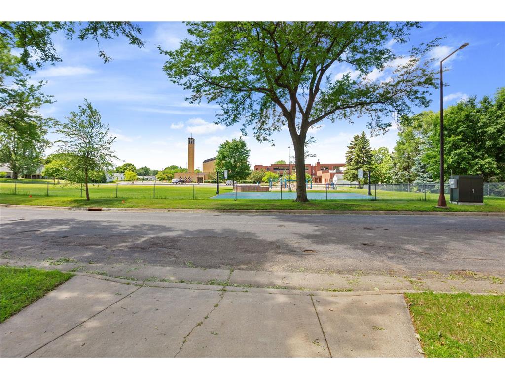 1422 Kent Street Saint Paul MN 55117 7097638 image18