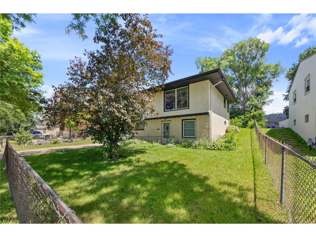 1422 Kent Street Saint Paul MN 55117 7097638 image2