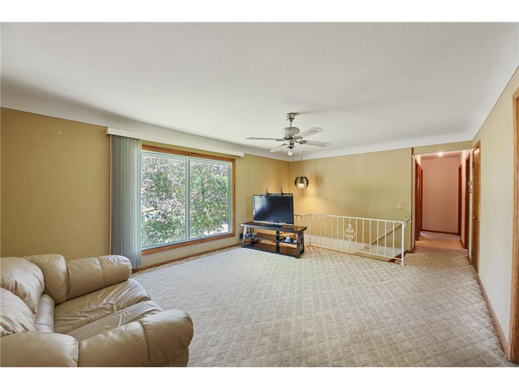 1422 Kent Street Saint Paul MN 55117 7097638 image4