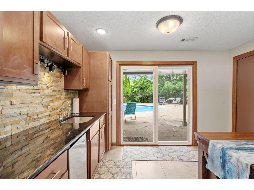 14221 11th Avenue S Burnsville MN 55337 - Alimagnet 7075164 image22