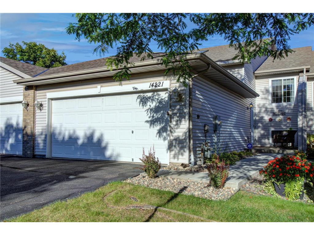 14221 43rd Avenue N, Plymouth, MN 55446 MLS 6182616 Edina Realty