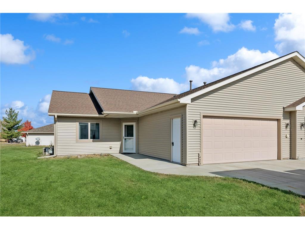 1423 Summit Street Baldwin WI 54002 6611675 image1