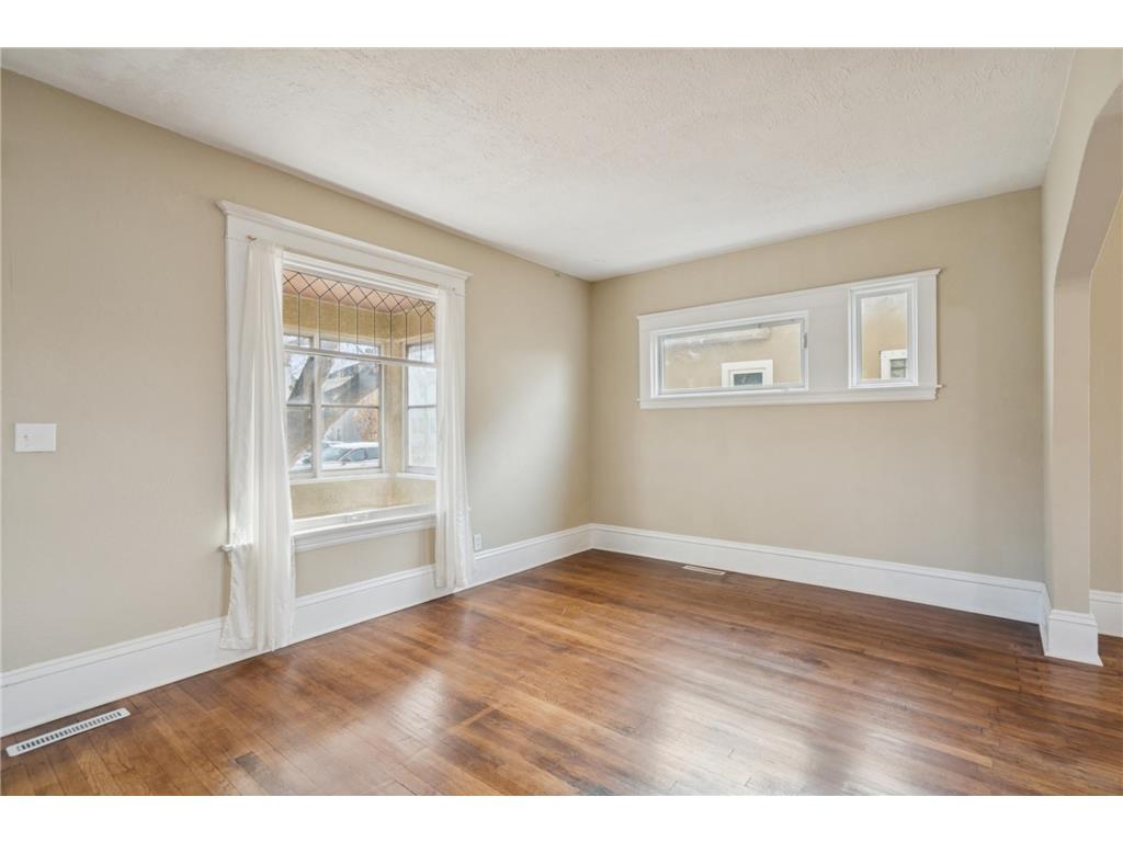 1423 Upton Avenue N Minneapolis MN 55411 6820931 image12