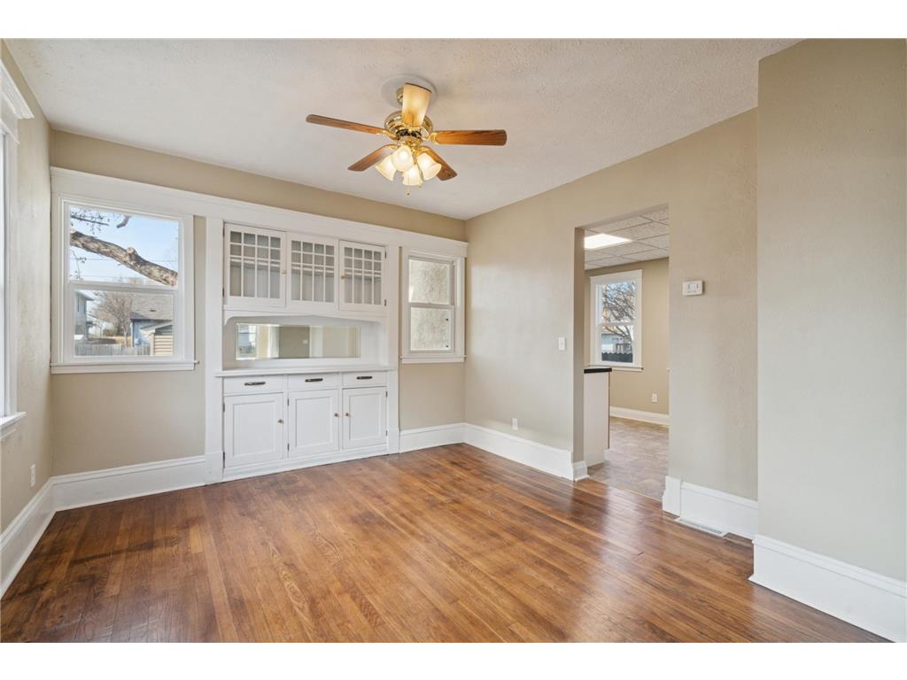 1423 Upton Avenue N Minneapolis MN 55411 6820931 image14