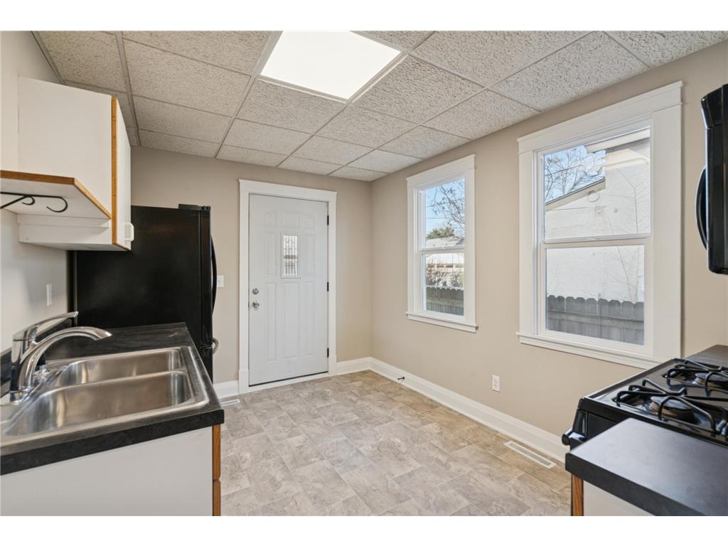 1423 Upton Avenue N Minneapolis MN 55411 6820931 image17