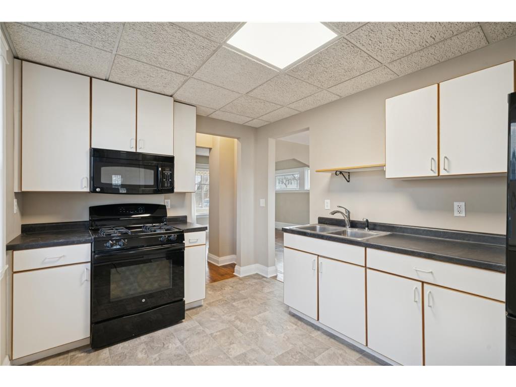 1423 Upton Avenue N Minneapolis MN 55411 6820931 image19