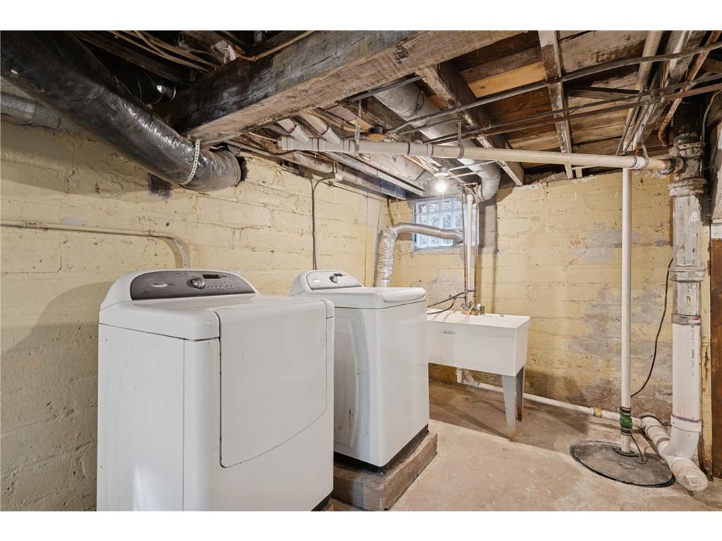 1423 Upton Avenue N Minneapolis MN 55411 6820931 image27