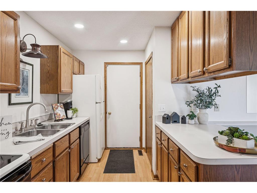 14230 44th Place N #2 Plymouth MN 55446 6789156 image11