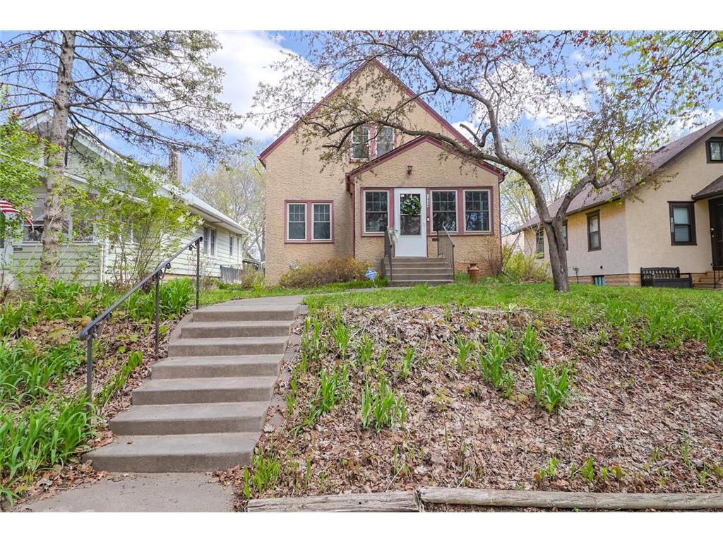 1424 Edgerton Street Saint Paul MN 55130 7065033 image2