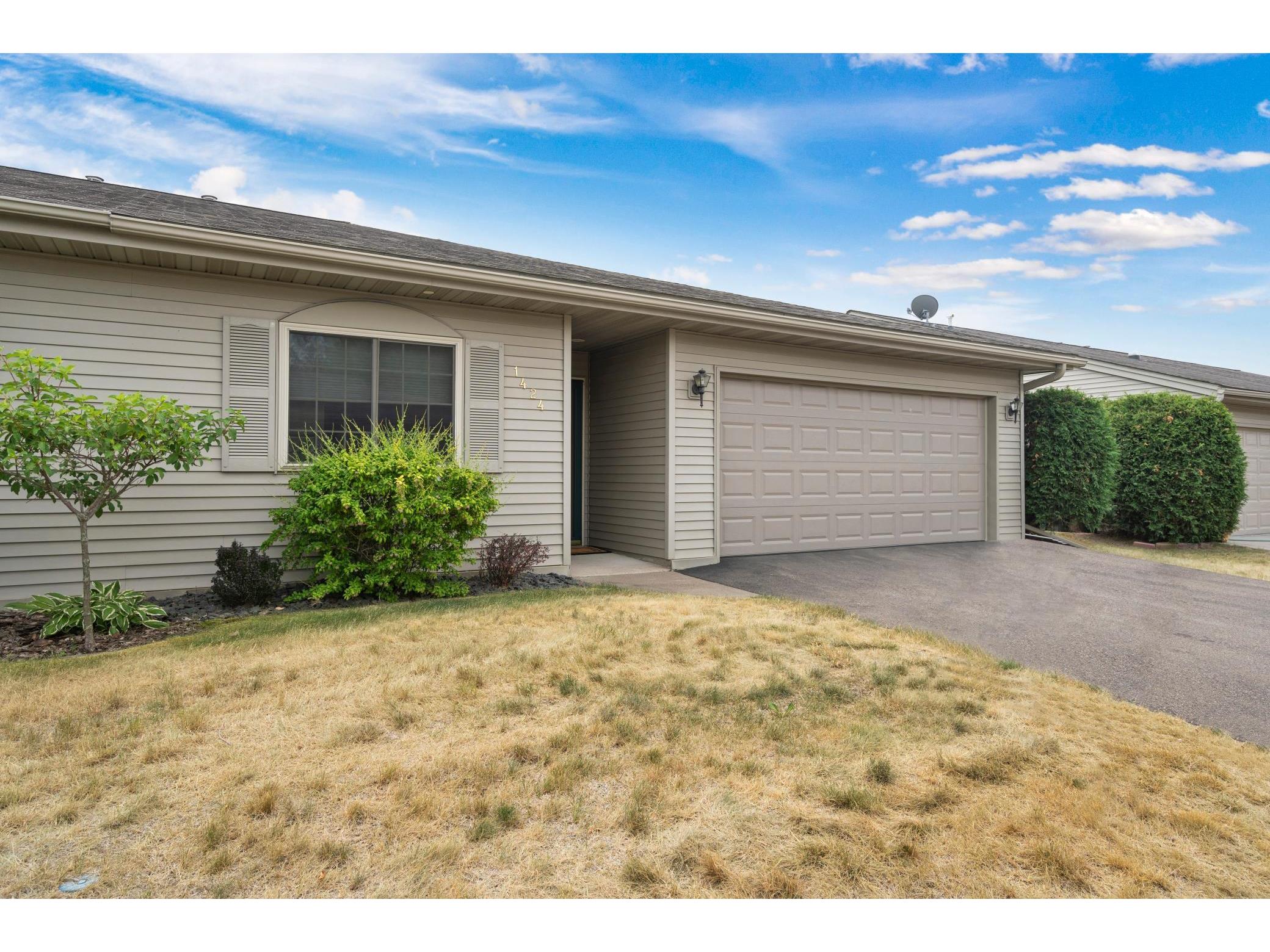 1424 Tall Grass, Hudson, WI 54016 MLS 6009945 Edina Realty