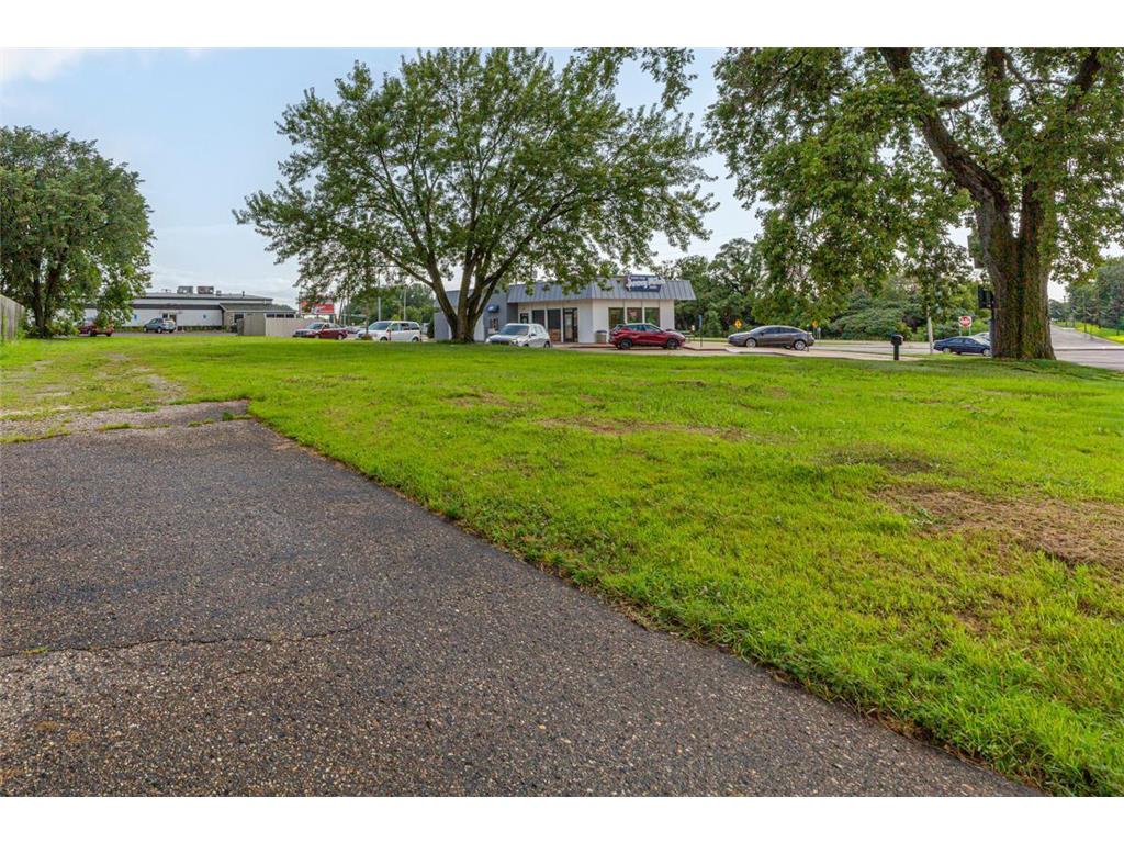 1425 4th Street NW Faribault MN 55021 7022100 image6