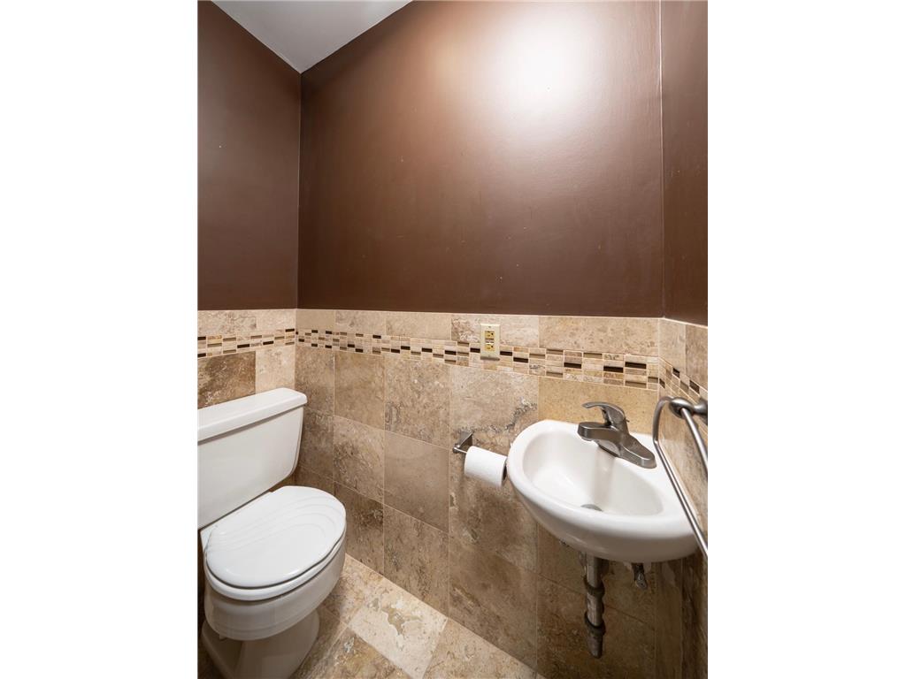 1425 Como Avenue Saint Paul MN 55108 7098271 image11