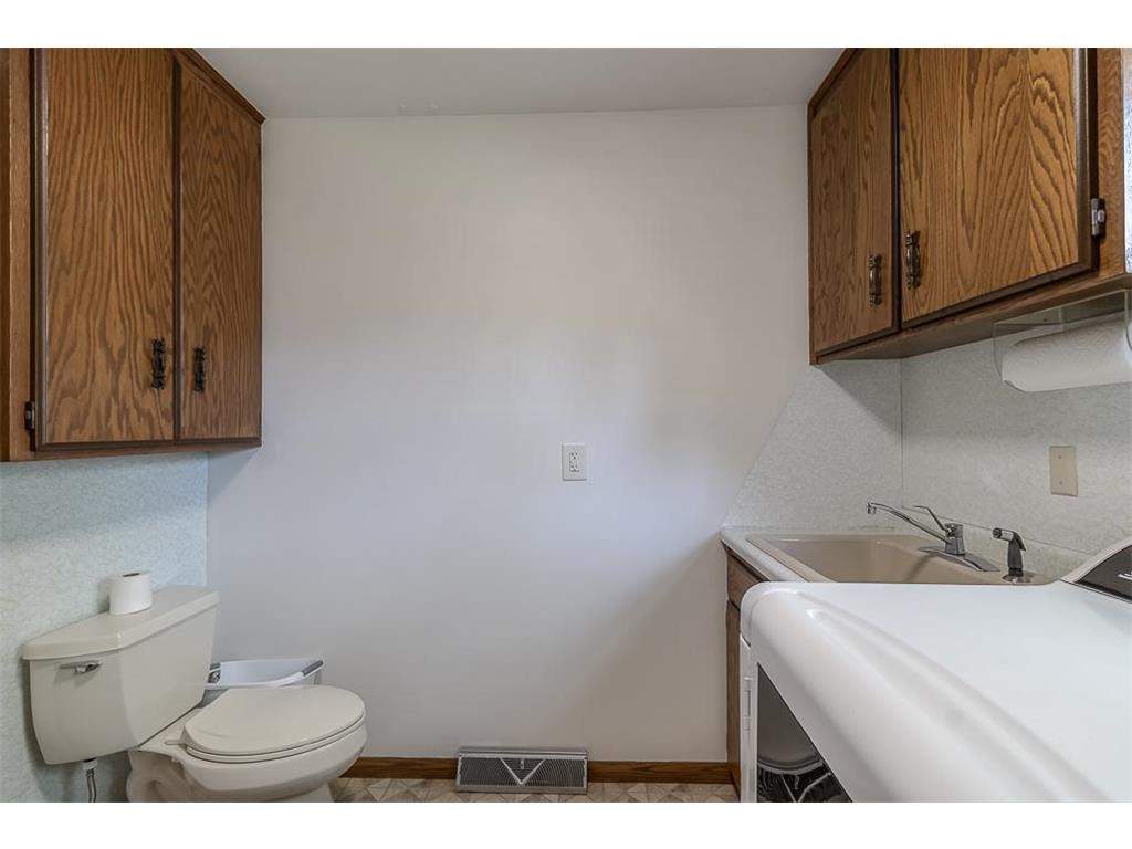 1425 Rice Lake Street Owatonna MN 55060 7067578 image16