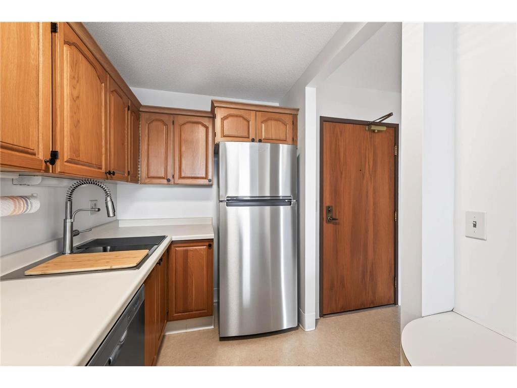 1425 W 28th Street #303 Minneapolis MN 55408 6822010 image4