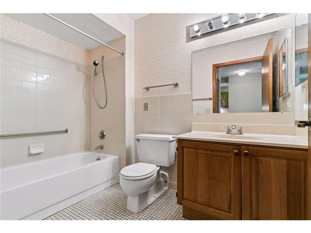 1425 W 28th Street #315 Minneapolis MN 55408 7069827 image16