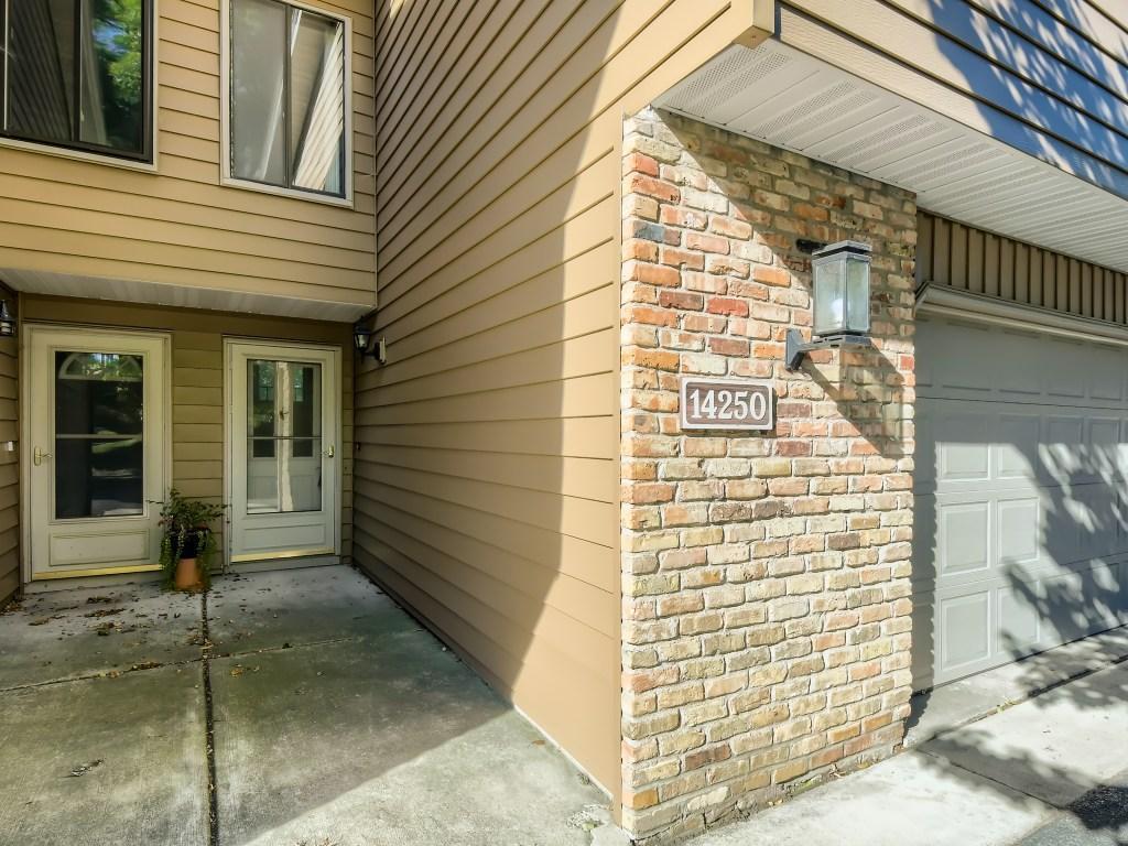 14250 Chestnut Drive, Eden Prairie, MN 55347 MLS 6255394 Edina Realty