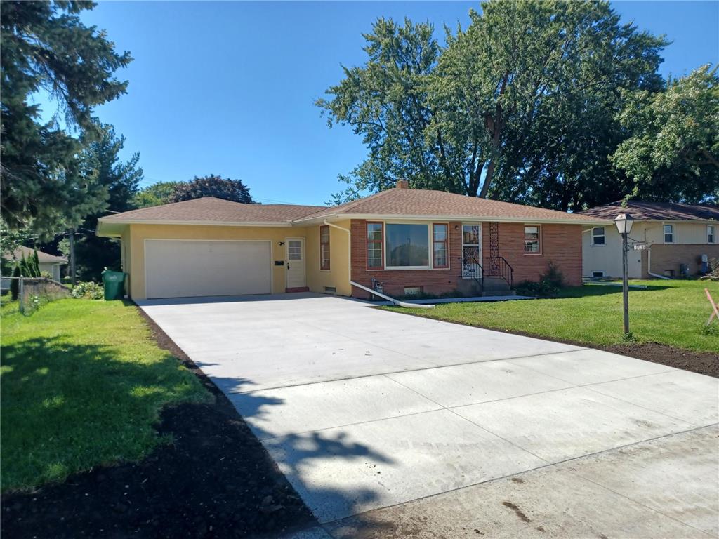 1426 County Road B W Roseville MN 55113 6598979 image1