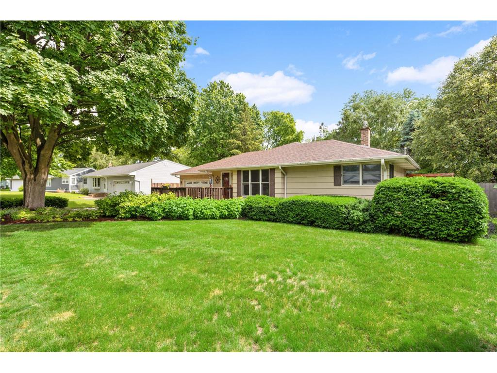 1426 Primrose Curve Roseville MN 55113 6444448 image1
