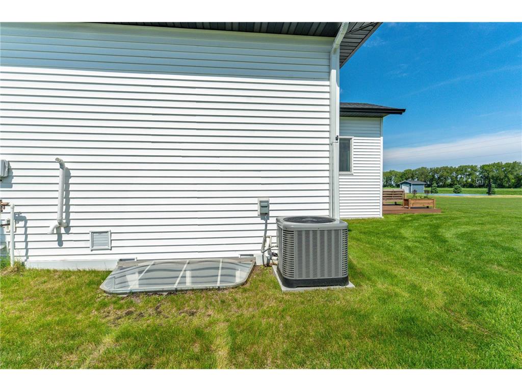 1426 SUMMERWOOD Trail W Dilworth MN 56529 7085211 image16
