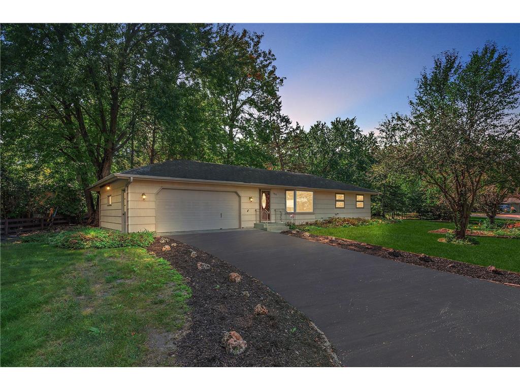 1427 Circle Drive Burnsville MN 55337 6602037 image1