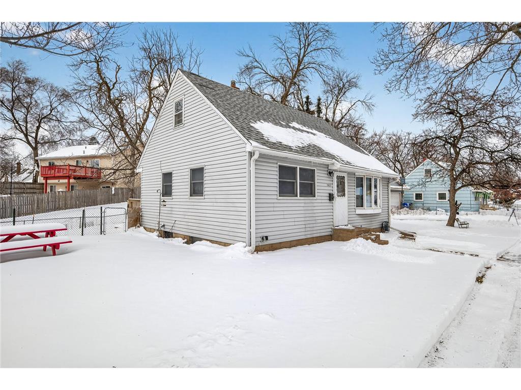 1427 Prosperity Avenue Saint Paul MN 55106 7039972 image1