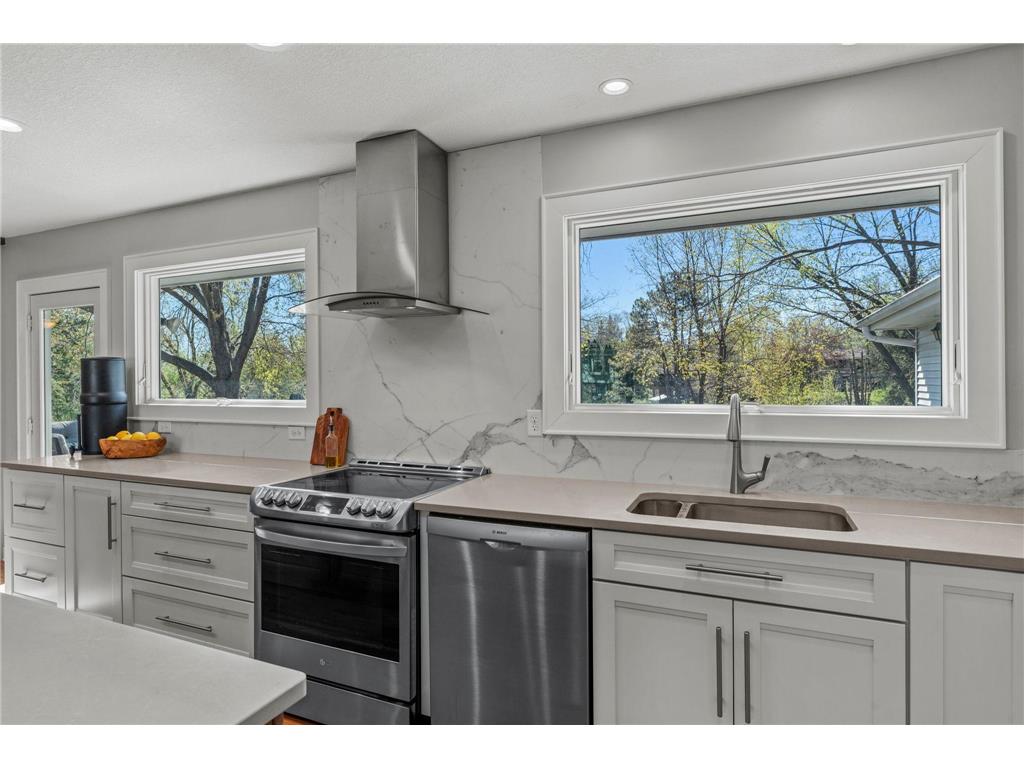 14275 Garland Avenue Apple Valley MN 55124 7059841 image12